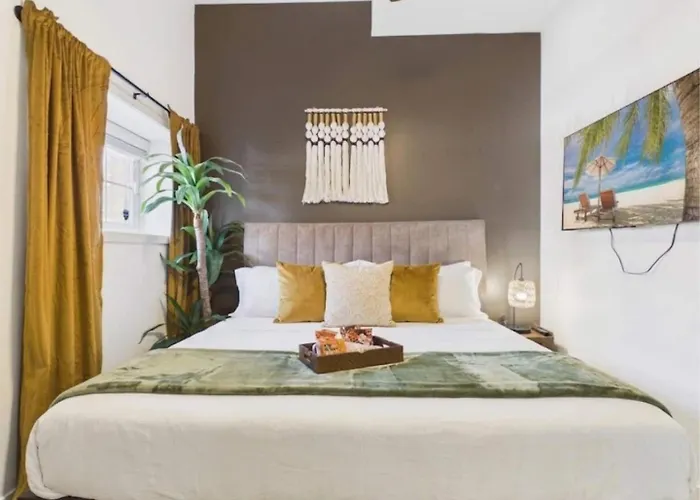 Bright & Spacious Boho Oasis A Warm Retreat Appartement *